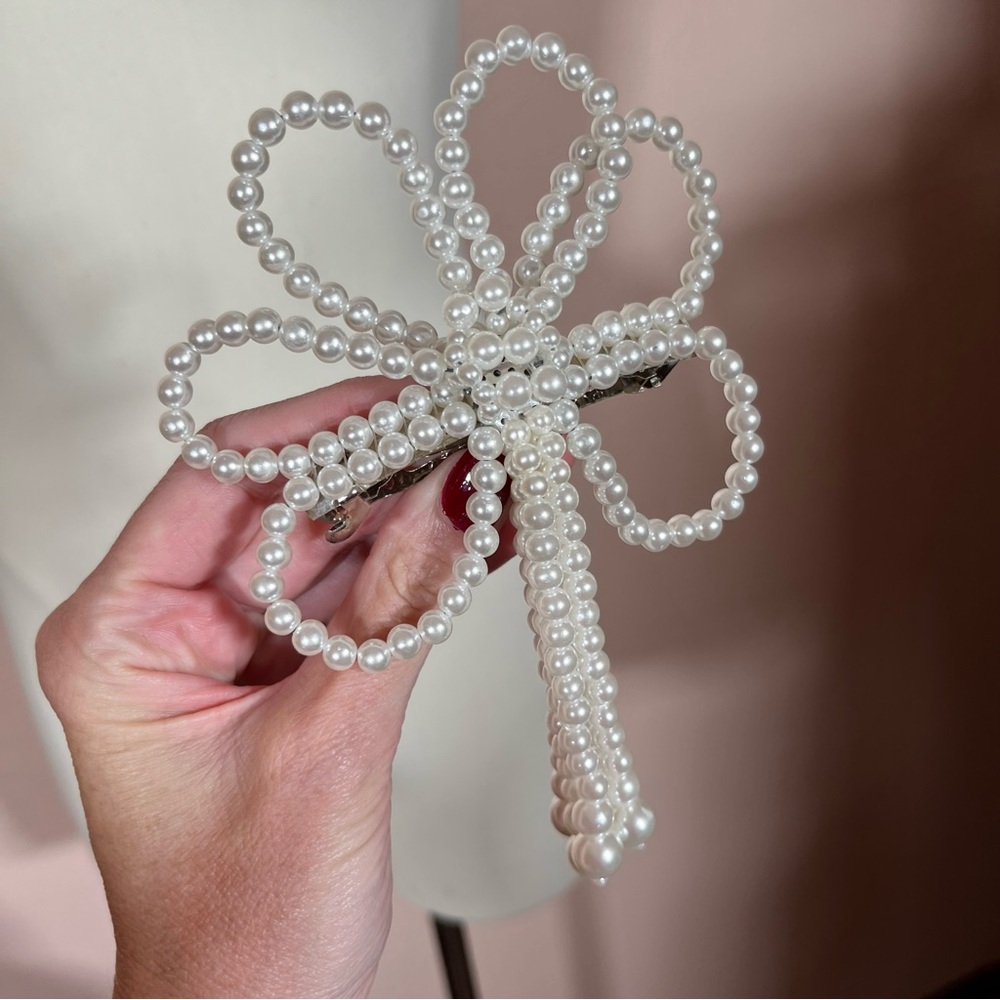 Vintage 80 90 Retro Oversized White Pearl Bow Feminine Hair Barrette Accessory - Picture 3 of 17